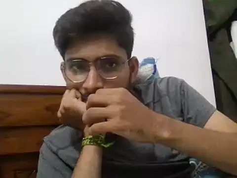 Snapshot of vikranthLong chatting on October 1, 7:53 pm vikranthLong online show from October 1, 7:53 pm