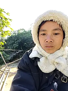 Snapshot of lily-00 chatting on November 30, 2:04 am lily-00 online show from November 30, 2:04 am