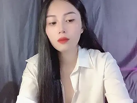 Snapshot of Lyly4757 chatting on October 19, 1:06 am Lyly4757 online show from October 19, 1:06 am