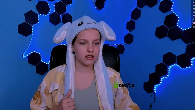 kaela spell  online show from January 5, 8:01 pm