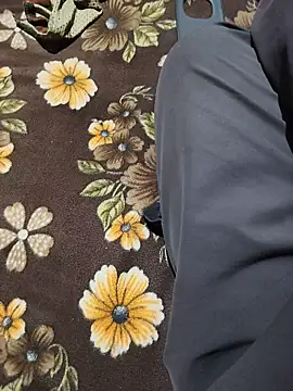 karandeep Bhagat online show from April 14, 11:44 pm