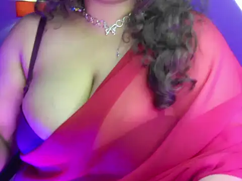 Snapshot of _Ameera_ chatting on December 13, 7:53 pm Ameera online show from December 13, 7:53 pm