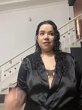 krisstenSantos online show from November 28, 12:30 pm