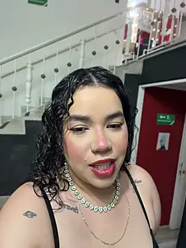 krisstenSantos online show from April 8, 3:01 pm