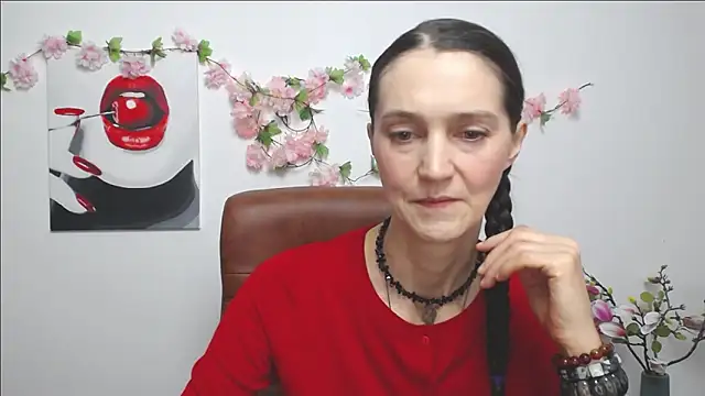 Snapshot of TayaFinch chatting on November 22, 1:10 pm TayaFinch online show from November 22, 1:10 pm