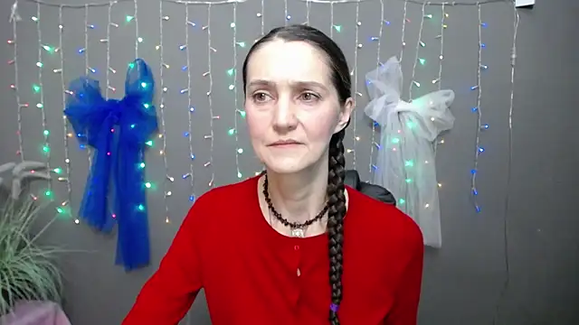 Snapshot of TayaFinch chatting on November 25, 2:17 pm TayaFinch online show from November 25, 2:17 pm