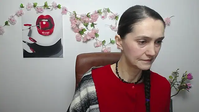 Snapshot of TayaFinch chatting on November 28, 1:25 pm TayaFinch online show from November 28, 1:25 pm