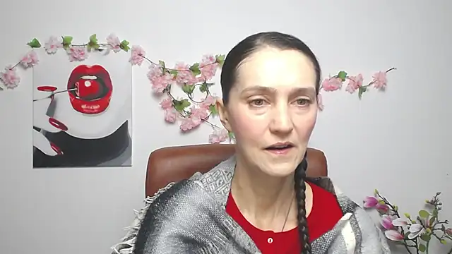 Snapshot of TayaFinch chatting on December 3, 1:09 pm TayaFinch online show from December 3, 1:09 pm