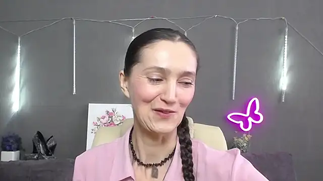 TayaFinch online show from March 1, 1:13 pm