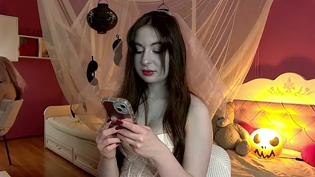 Snapshot of LilithLane chatting on October 30, 3:35 pm LilithLane online show from October 30, 3:35 pm