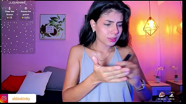 Snapshot of Abbiekinky chatting on December 18, 1:50 pm Abbiekinky online show from December 18, 1:50 pm