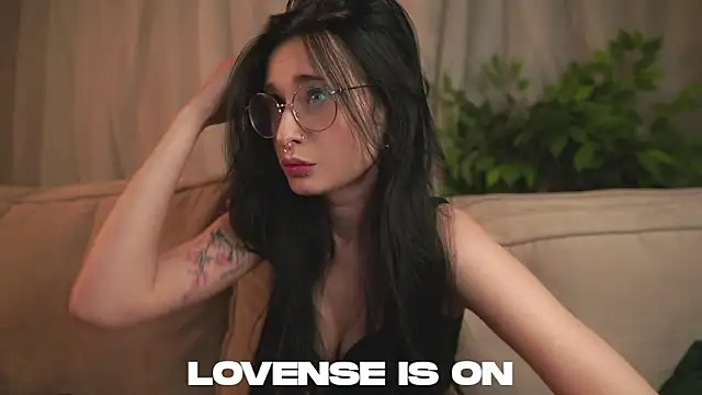 DarcyAspacio online show from February 9, 11:36 am