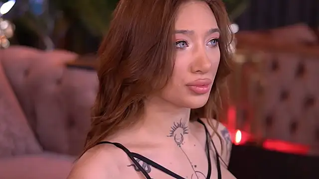 SiennaJayden online show from April 14, 5:13 am