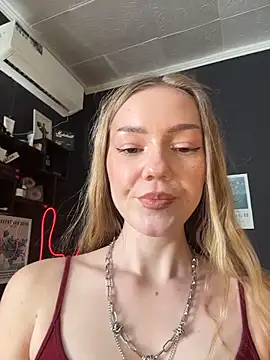 MilaMoone online show from March 14, 10:21 am