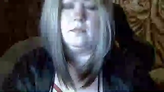 Snapshot of YuliiaSan chatting on October 3, 3:53 pm YuliiaSan online show from October 3, 3:53 pm