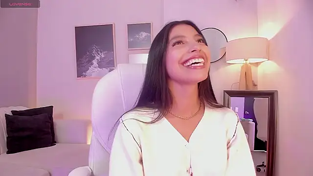 Tiffany Low online show from March 15, 3:07 pm