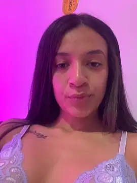 Snapshot of MiQeilaSweet chatting on September 18, 11:29 pm MiQeilaSweet online show from September 18, 11:29 pm