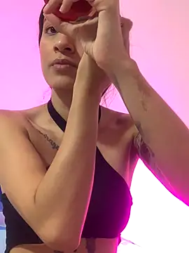 Snapshot of MiQeilaSweet chatting on October 27, 9:08 pm MiQeilaSweet online show from October 27, 9:08 pm