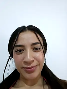 Snapshot of MiQeilaSweet chatting on December 16, 2:05 am MiQeilaSweet online show from December 16, 2:05 am