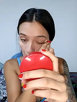 Snapshot of MiQeilaSweet chatting on January 13, 8:14 pm MiQeilaSweet online show from January 13, 8:14 pm