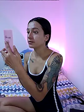 MiQeilaSweet online show from March 18, 5:16 pm