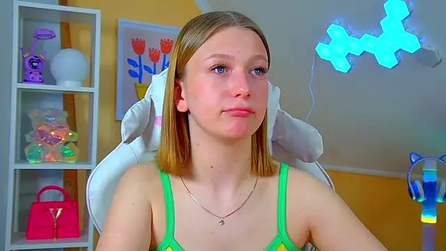 BeatriceBinoche online show from April 21, 6:34 pm