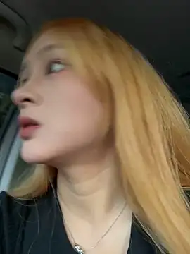 Snapshot of yuki_june chatting on October 20, 9:32 am yuki june online show from October 20, 9:32 am