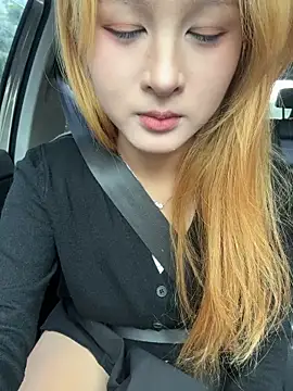 Snapshot of yuki_june chatting on October 25, 8:33 am yuki june online show from October 25, 8:33 am