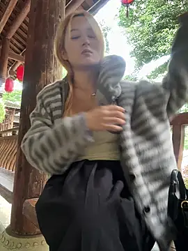 Snapshot of yuki_june chatting on November 10, 8:35 am yuki june online show from November 10, 8:35 am