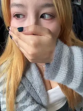 Snapshot of yuki_june chatting on November 17, 9:26 am yuki june online show from November 17, 9:26 am