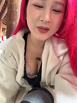 Snapshot of yuki_june chatting on January 6, 8:40 am yuki june online show from January 6, 8:40 am