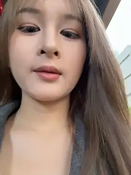 Snapshot of yuki_june chatting on February 12, 10:21 am yuki june online show from February 12, 10:21 am