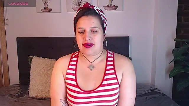 Snapshot of Andrea_secret_ chatting on October 21, 2:29 pm Andrea secret online show from October 21, 2:29 pm