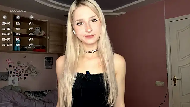 FridaAaberg online show from October 29, 7:43 am