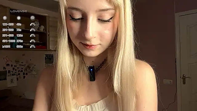 FridaAaberg online show from November 12, 7:42 am