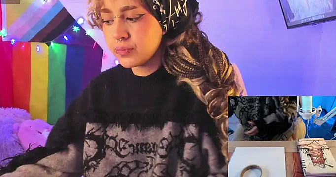 Snapshot of NekoWaifu chatting on November 28, 1:47 pm NekoWaifu online show from November 28, 1:47 pm