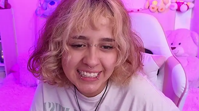 NekoWaifu online show from March 7, 2:58 pm