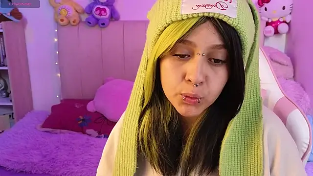 NekoWaifu online show from May 26, 3:19 pm
