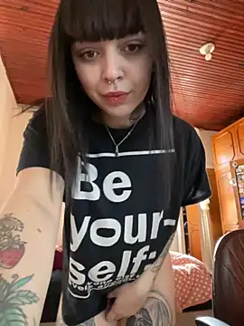 Snapshot of ravenadark chatting on September 16, 6:09 pm ravenadark online show from September 16, 6:09 pm