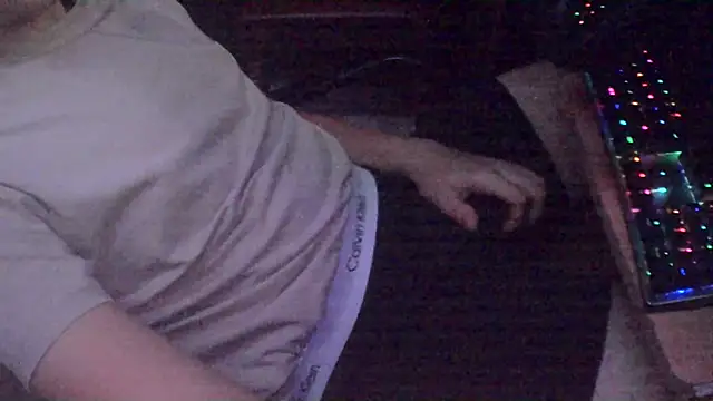 Snapshot of xderox318 chatting on November 15, 10:59 pm xderox318 online show from November 15, 10:59 pm