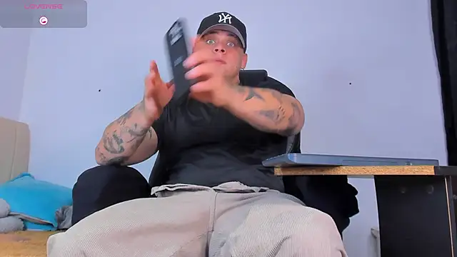 denis munera online show from October 3, 12:02 pm