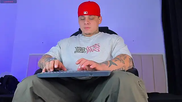 denis munera online show from November 29, 6:49 am