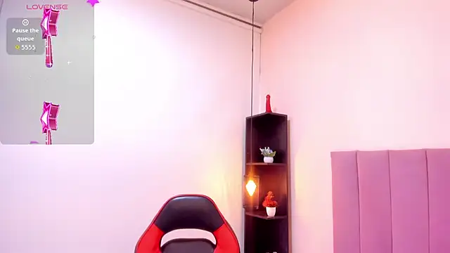 HoollyHendrix online show from November 21, 8:29 pm