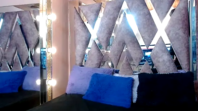 Snapshot of CRISTALHERRANZ chatting on October 4, 2:20 am CRISTALHERRANZ online show from October 4, 2:20 am