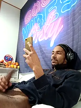 Mikaaa97 online show from January 17, 5:05 pm