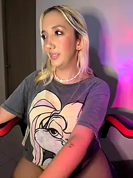 Snapshot of Isa_klein chatting on October 12, 6:29 pm Isa klein online show from October 12, 6:29 pm