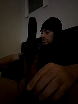 Snapshot of fifthbase007 chatting on November 19, 5:40 am fifthbase007 online show from November 19, 5:40 am