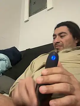 Snapshot of fifthbase007 chatting on February 4, 1:55 am fifthbase007 online show from February 4, 1:55 am