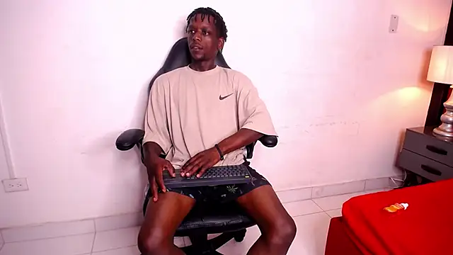 SkylerBigxxx online show from October 16, 4:02 am