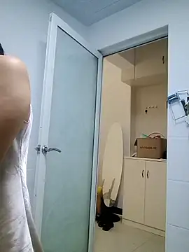 Snapshot of wen78759 chatting on November 3, 2:35 am wen78759 online show from November 3, 2:35 am